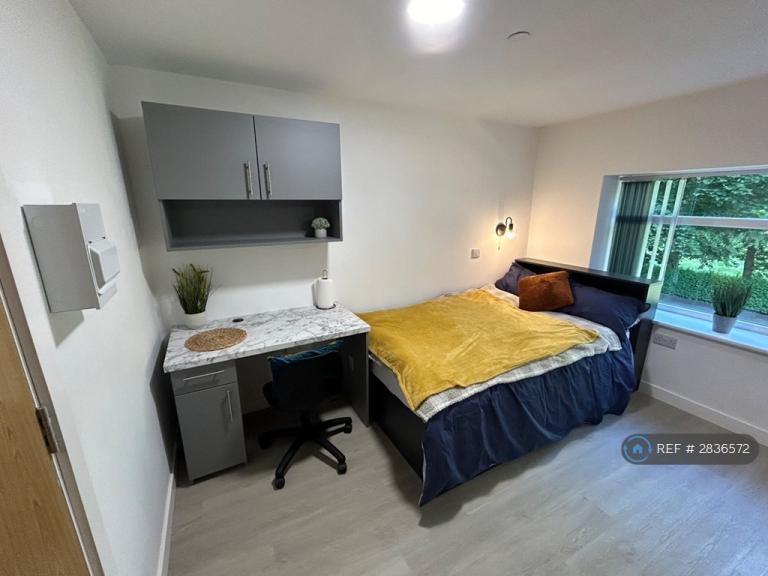 Studio flat in Humphrey Road, Manchester, M16 (#2836572)