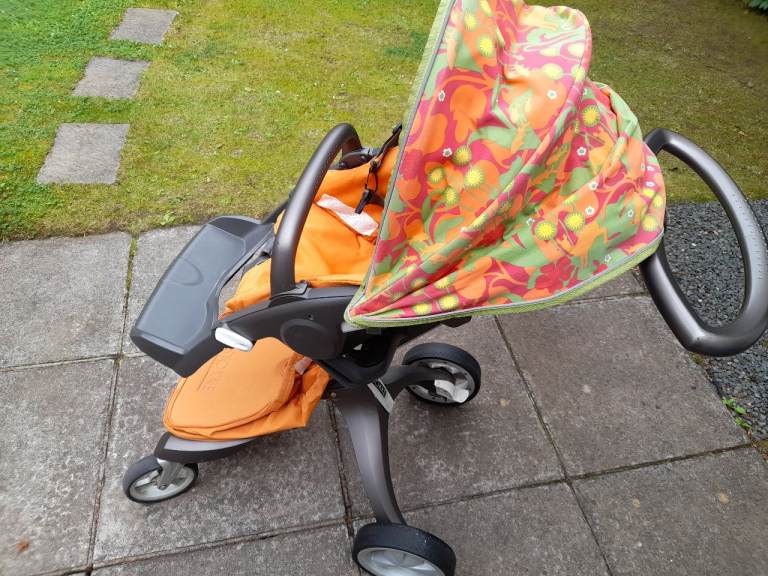 PRAM: STOKKE XPLORY X PRAM (6 MONTH BABY TO FIVE YEAR OLD).  RETAIL PRICE:  £975