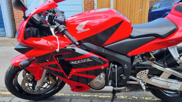 Honda, CBR 600 RR, 2003. Only 18k miles. MOT Oct 2026