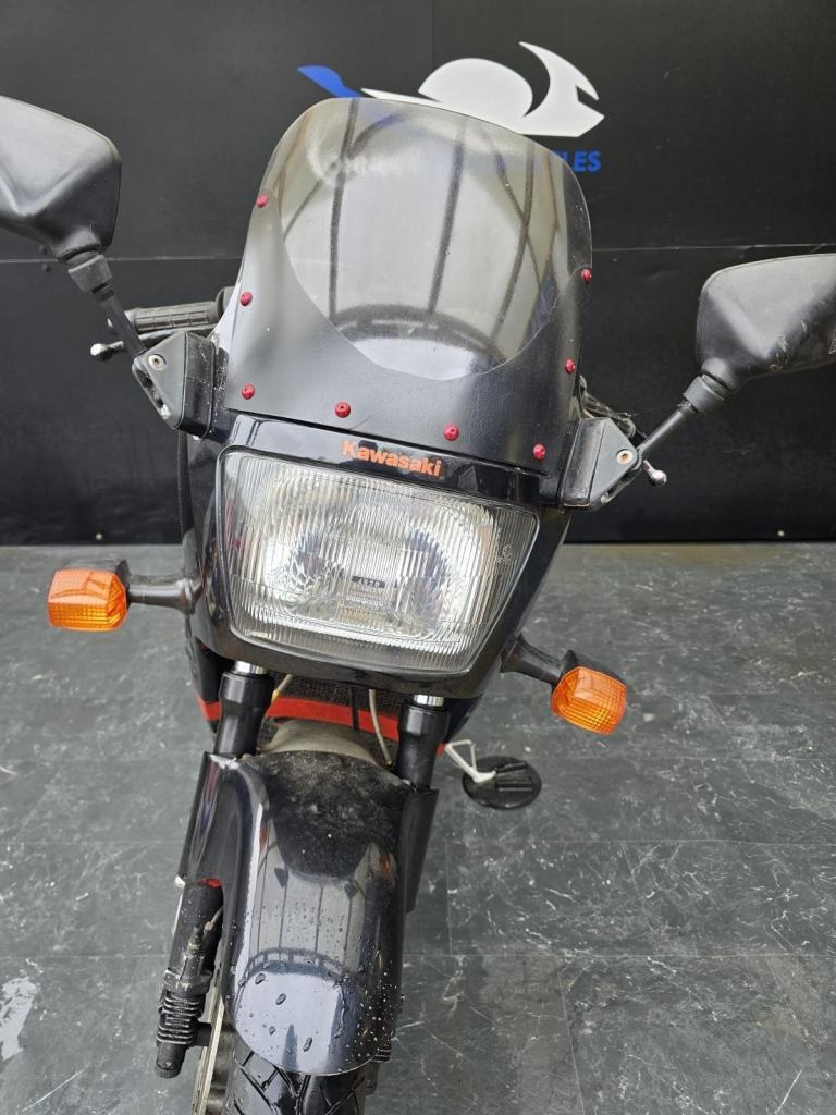 KAWASAKI GPZ 600 R PROJECT BIKE HPI CLEAR