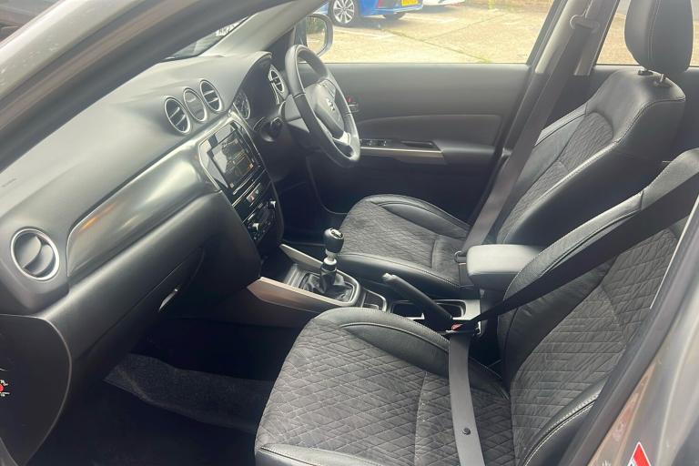  Suzuki Vitara 1.4 Boosterjet Mhev Sz5 Suv 5dr Petrol Hybrid Manual Euro 6 s/s