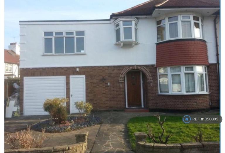 1 bedroom in Rowantree Rd, London, N21 (#350385)