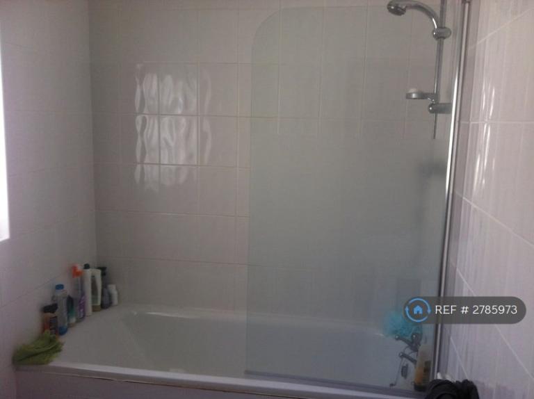 1 bedroom in Harcourt Road, London, SE4 (#2785973)