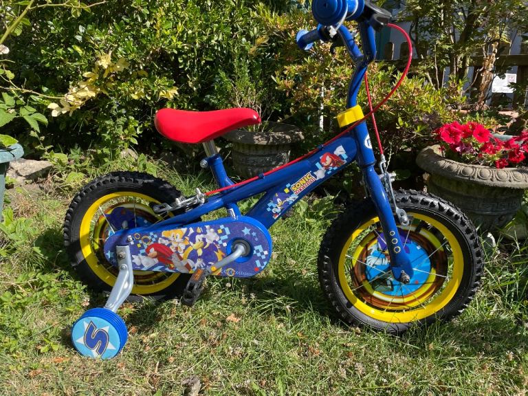 Sonic the Hedgehog Kids' Bike with Stabilisers – Good Condition