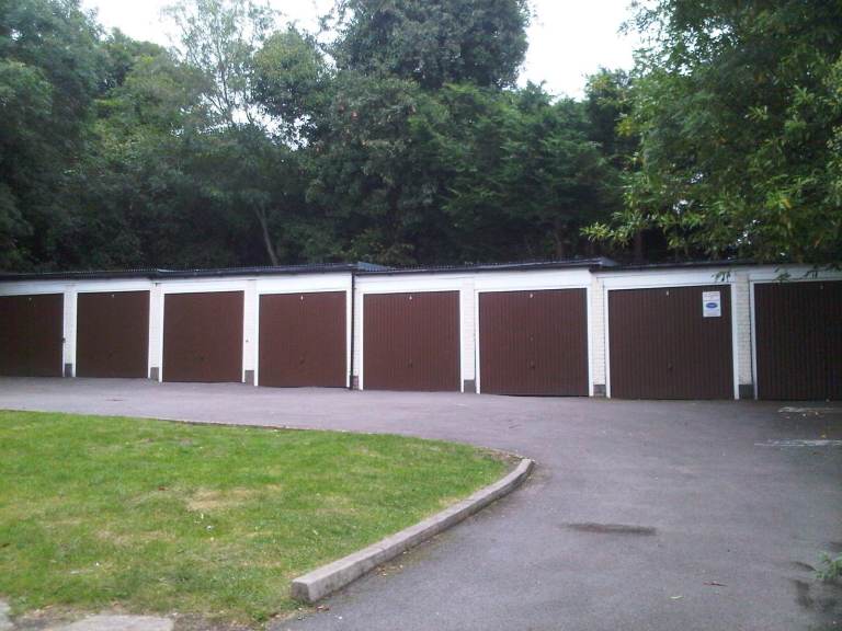 Garage to rent - Salisbury Arms (r/o) Lynwood Grove, Winchmore Hill, N21 3JP