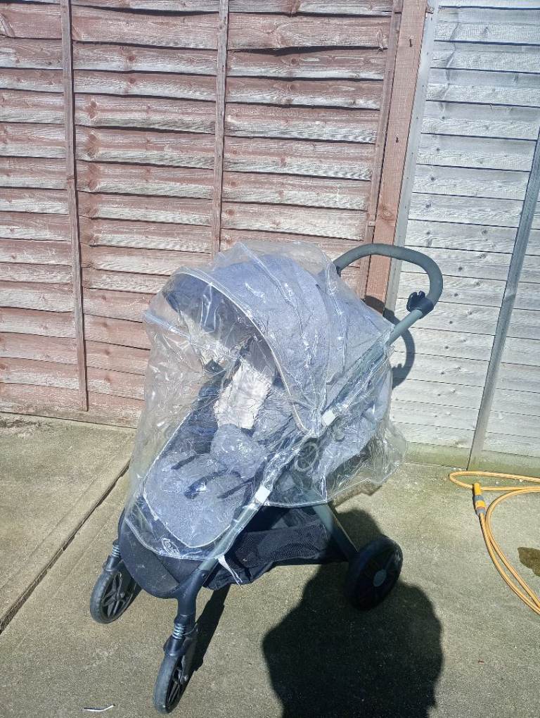 Single pram with rain cover Graco 