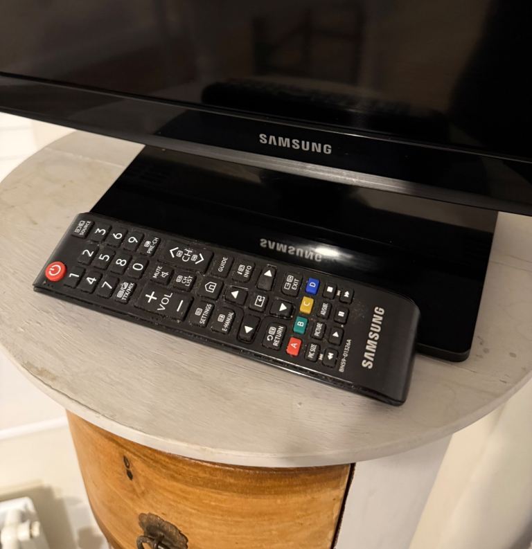 Samsung  smart Tv 24”