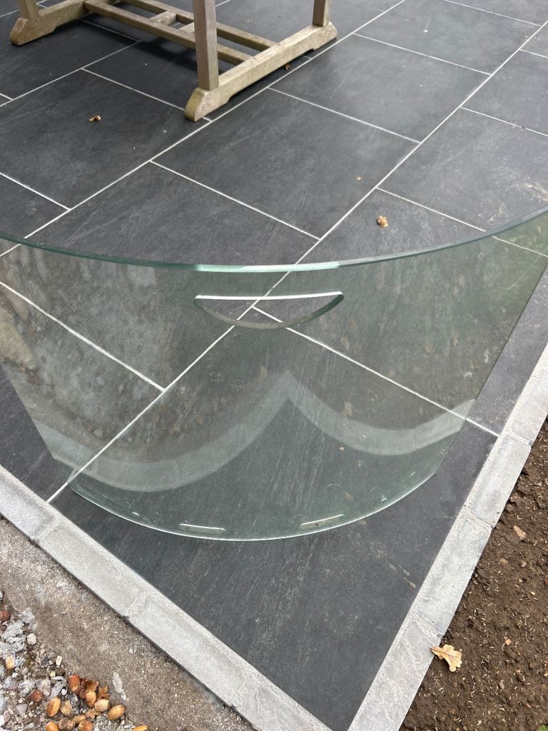 Glass fire screen 