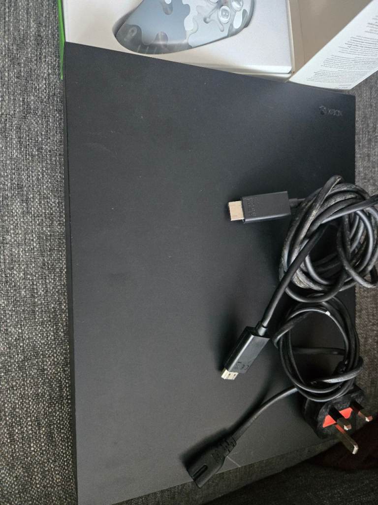 Xbox one x 1Tb