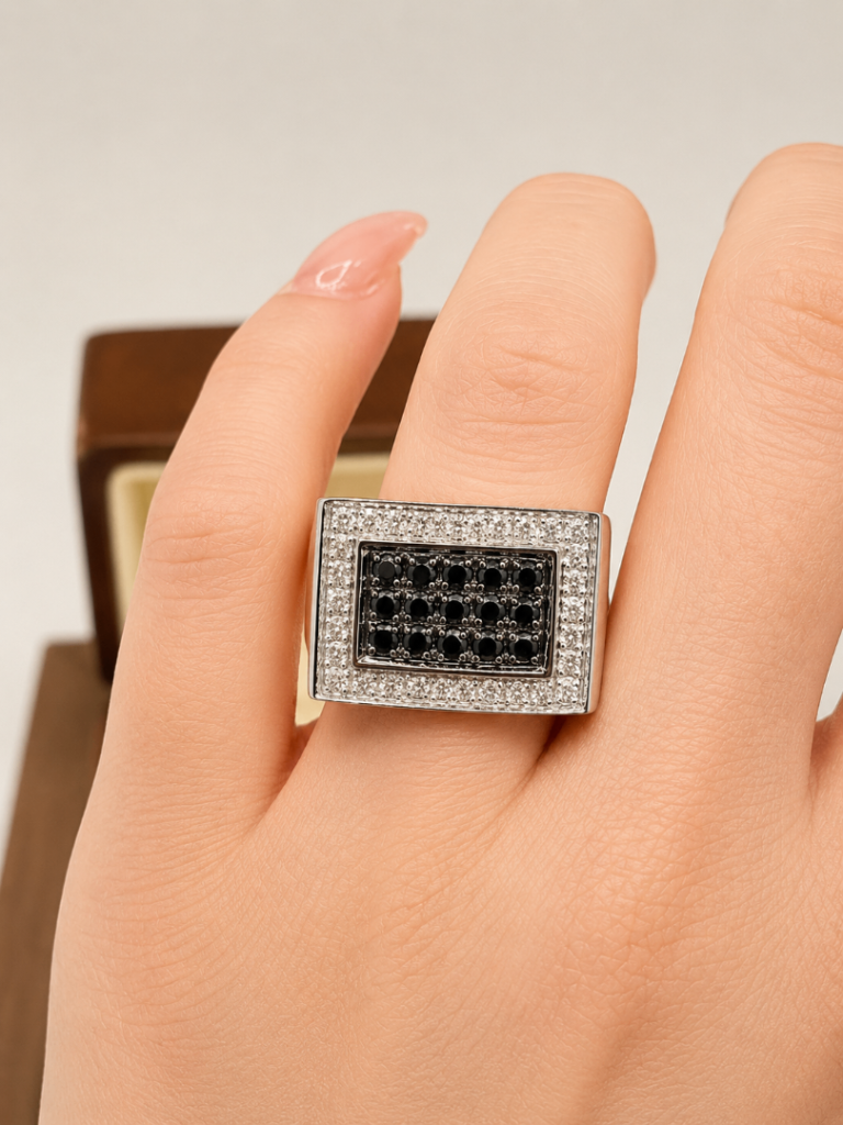 Fine 9ct Gold Natural Black and White Diamond Heavy Ring - 4.5grams