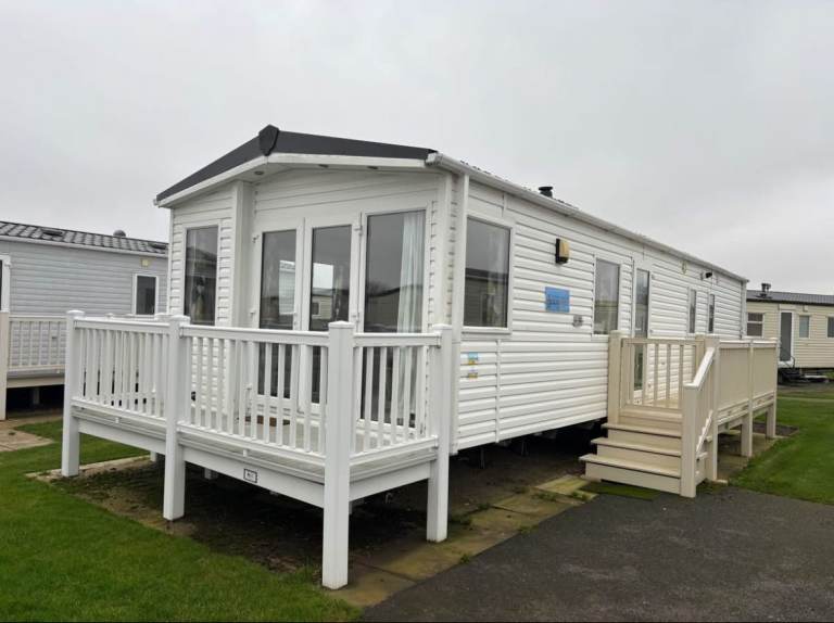 2 BED CARAVAN FOR SALE IN MABLETHORPE