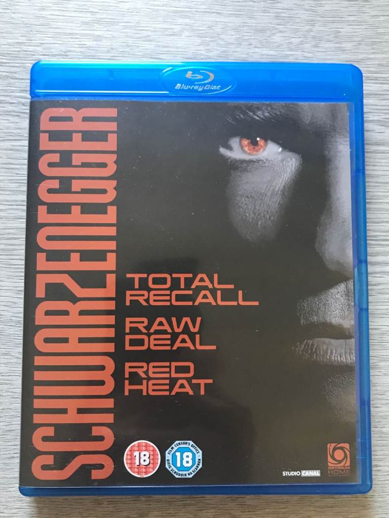 Schwarzenegger Triple Blu-Ray Box Set (Total Recall, Raw Deal, Red Heat)