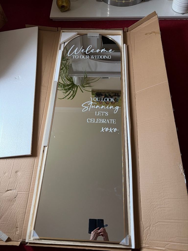 New Wedding Welcome Mirror Sign – Stunning Decor