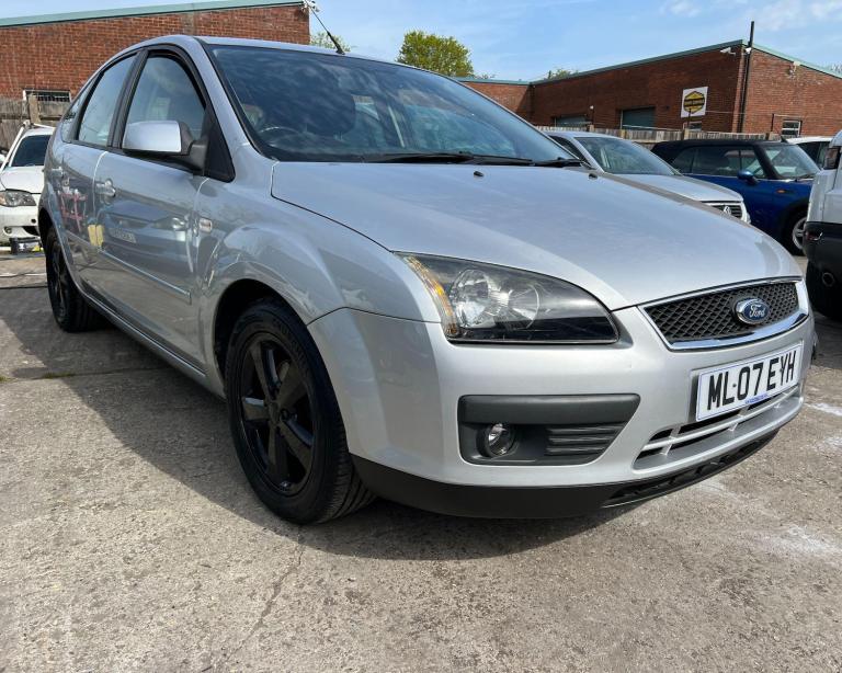  Ford Focus 1.6 Zetec Climate 5dr Petrol Automatic