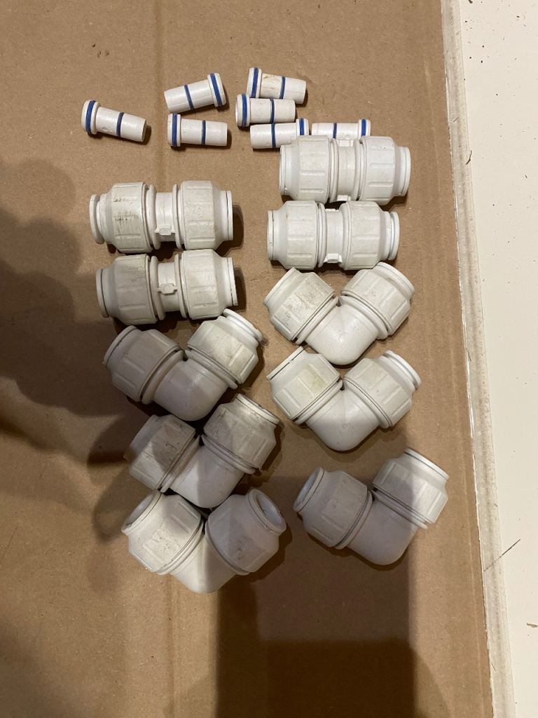 Collection of plumbing fixtures in 15 mm size brand new 