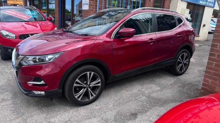 Nissan qashqai N1.5 dCi 115 N-Connecta 5dr 2 owners full Nissan history stunning