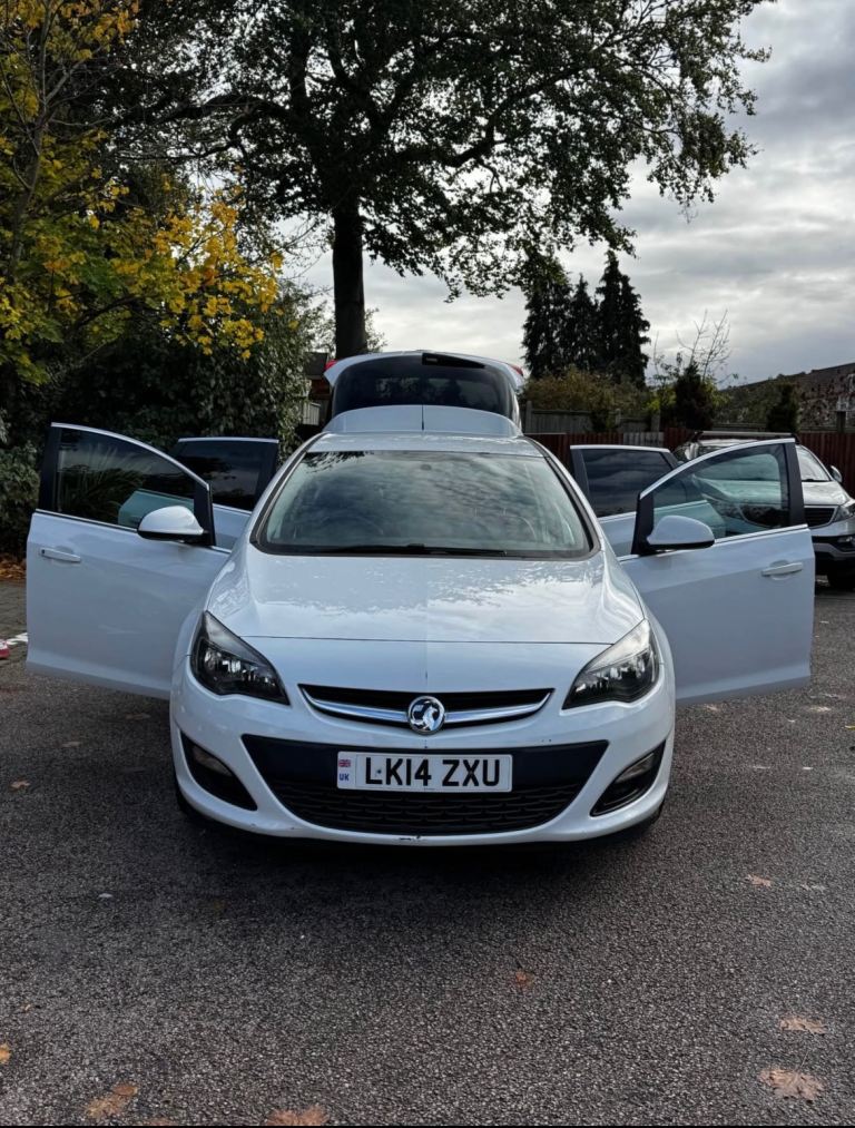 Vauxhall, ASTRA, Hatchback, 2014, Manual, 1398 (cc), 5 doors