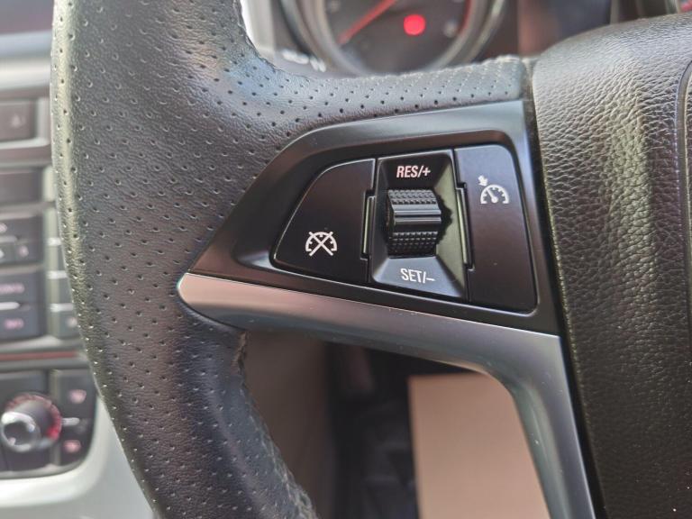 2012 Vauxhall Astra 1.6 16v SRi Euro 5 5dr HATCHBACK Petrol Manual