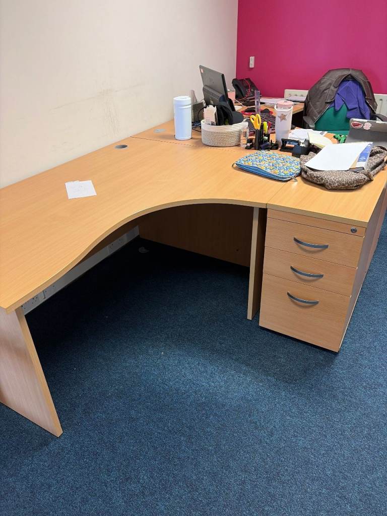 Office desks with drawers 