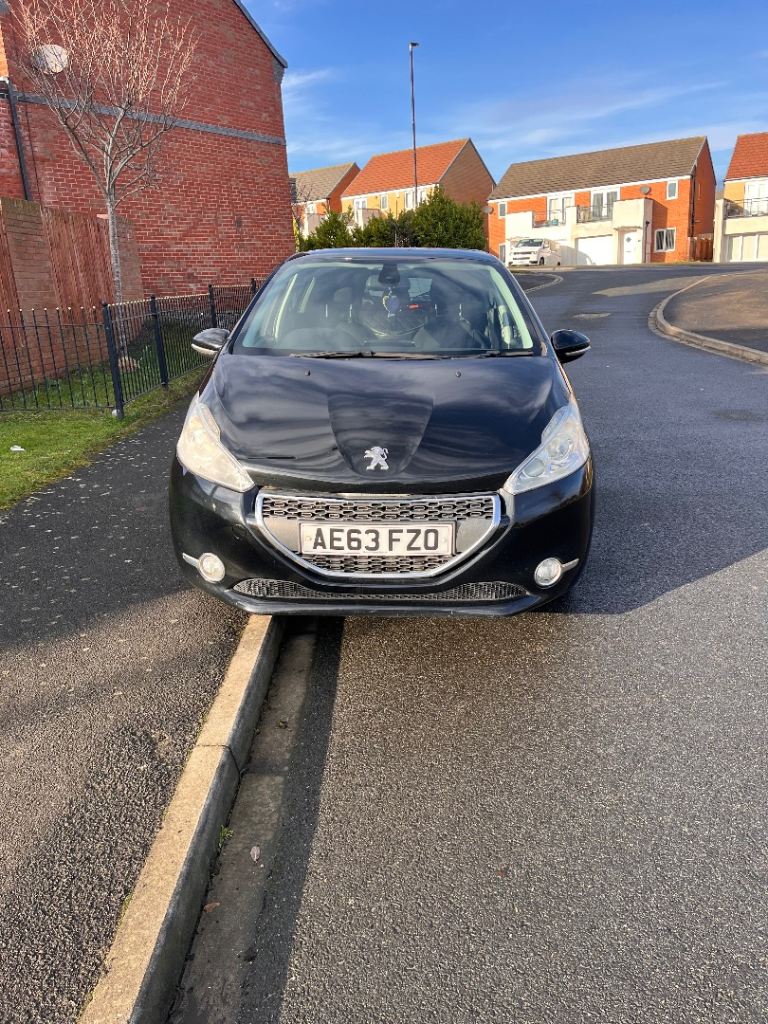 Peugeot, 208, Hatchback, 2013, Manual, 1560 (cc), 5 doors