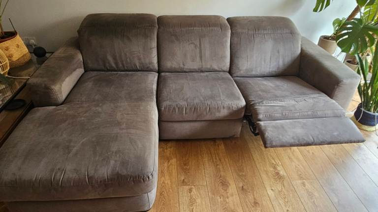Natuzzi Diesis Grey L-Shaped Corner Sofa – Paid £2,848 – Footrest & Storage