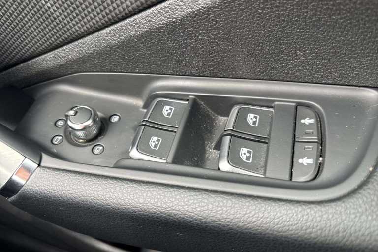 2023 Audi Q2 35 TFSI S Line 5dr S Tronic SUV Petrol Automatic