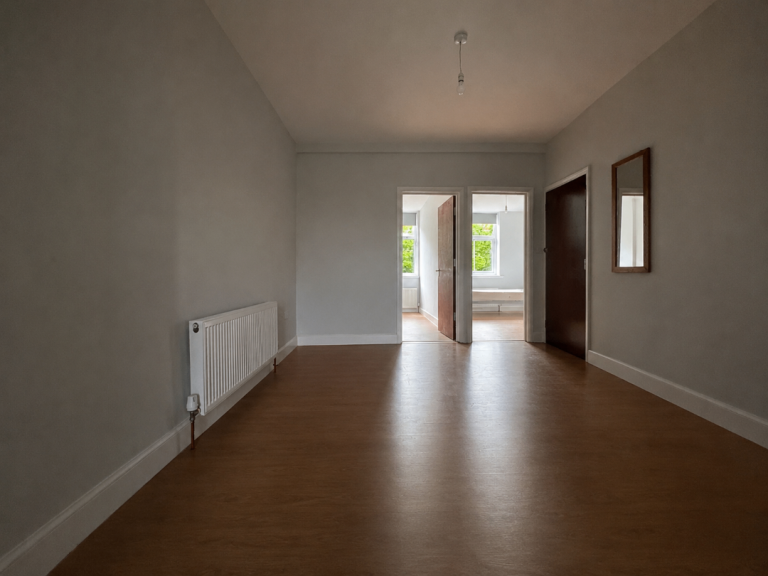 3 Bed Flat in Greenford - No time wasters 