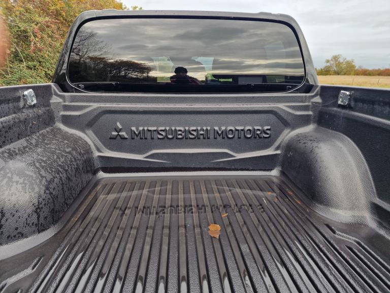 2020 Mitsubishi L200 Black 5 Seat Double Cab  Low 41k  Spares Repairs  7m MOT