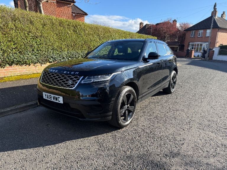  RANGE ROVER VELAR AUTO - BLACK