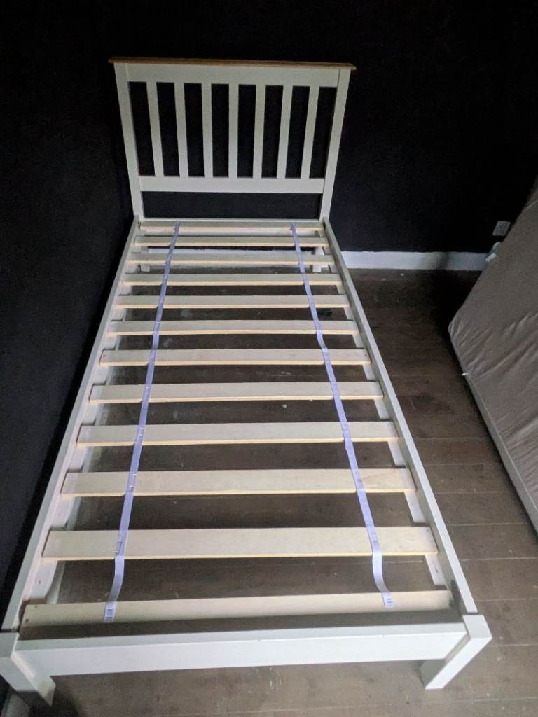 image for 2 Single Beds with memory foam mattress 