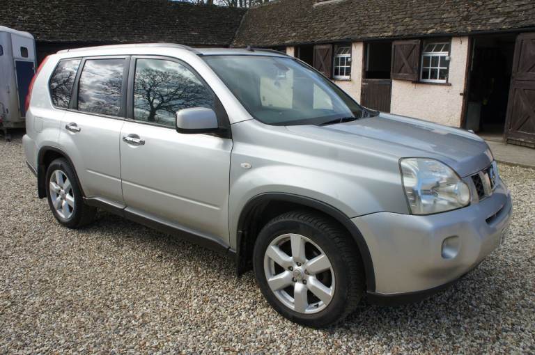 NISSAN X-TRAIL 2.0 dci 6 SPEED MANUAL FSH MOT TILL NOVEMBER NO ADVISORIES