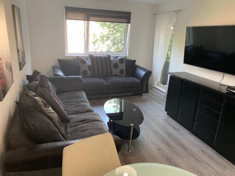 DENNISTOUN - BEDROOM IN 2 BEDROOM FLAT