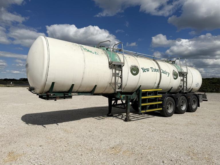 1995 FRUEHAUF STAINLESS STEEL TANKER 
