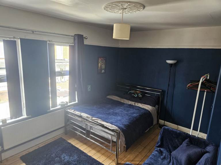 Spacious 2-Bed House for Rent – BT15 3EG