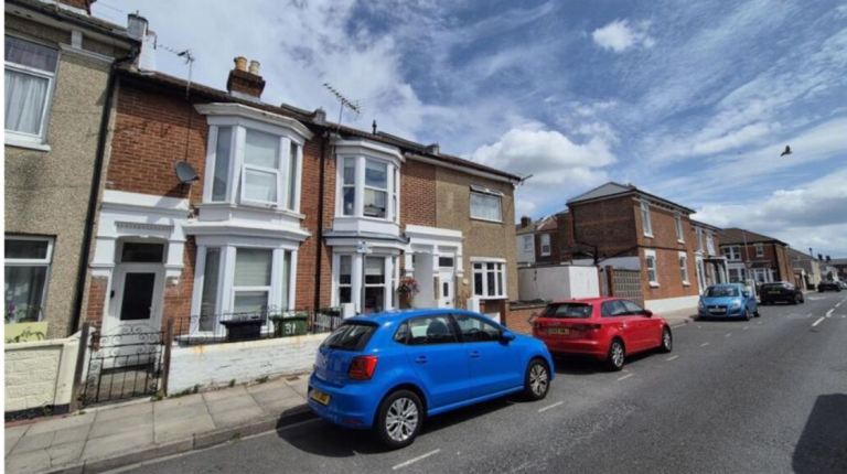 Furnished Rooms Available – Bills Included