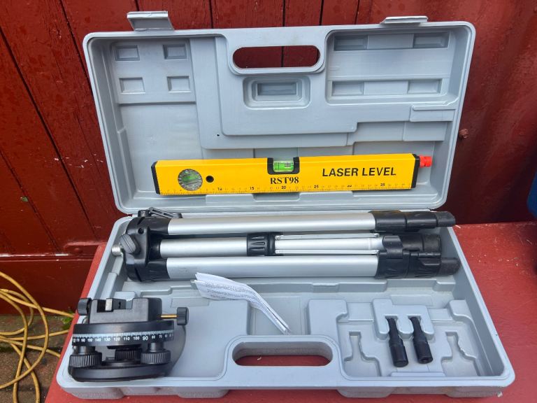 Laser level set