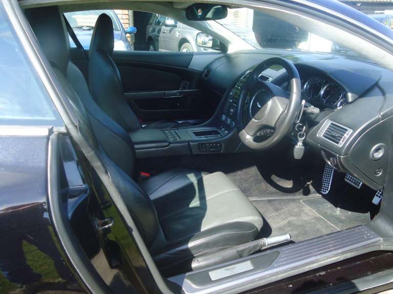 ASTON MARTIN DB9 5.9 2007