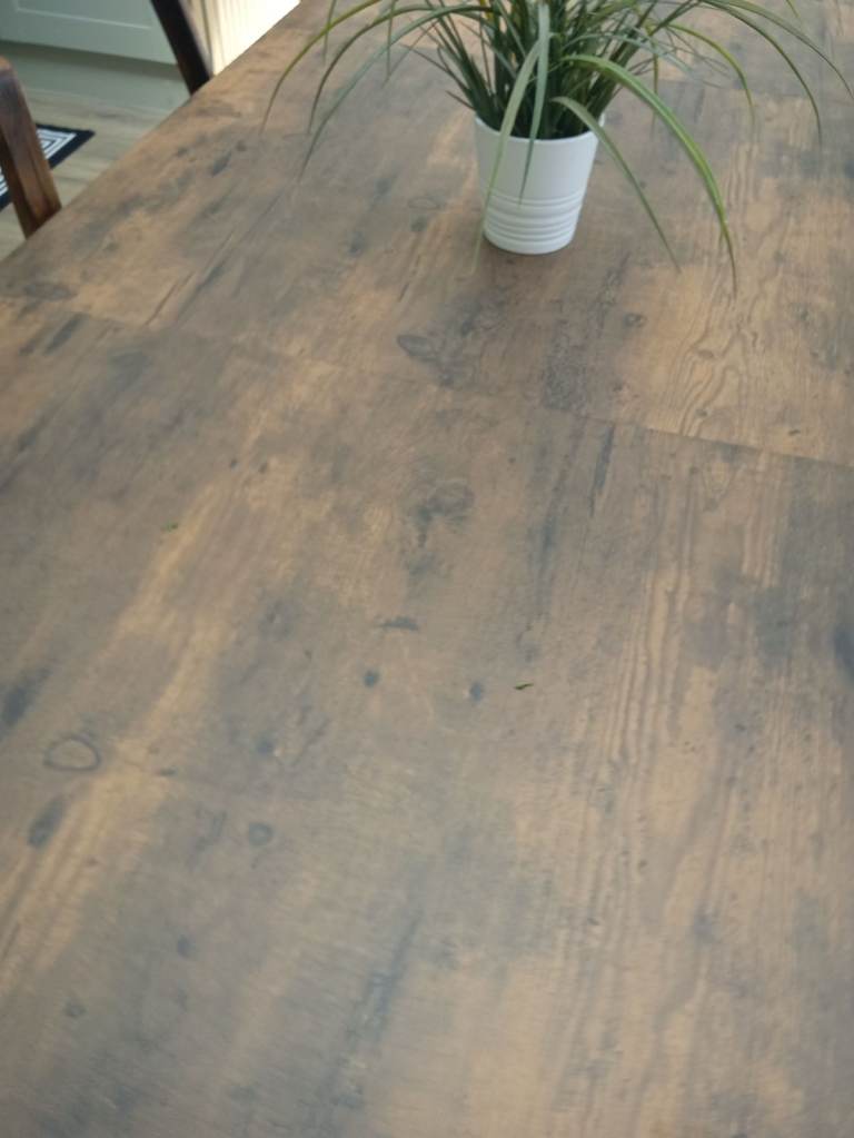 Dark oak colour dining table – New Condition