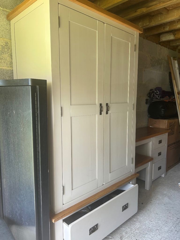 Oak furniture land bedroom set 