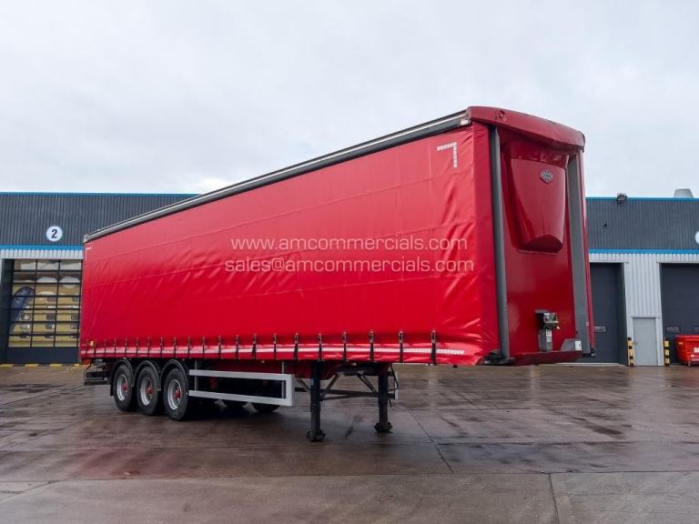 CARTWRIGHT PILLARLESS CURTAIN SIDE TRI AXLE TRAILER