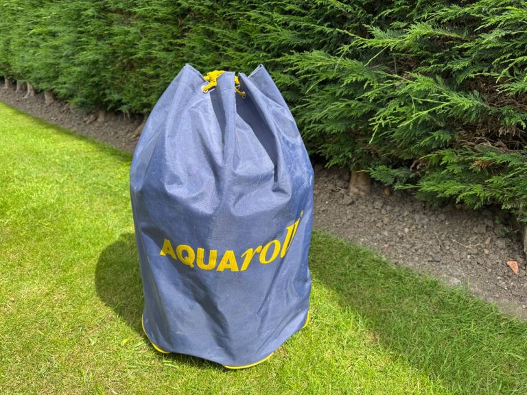 Caravan Aquaroll with Pull & Bag