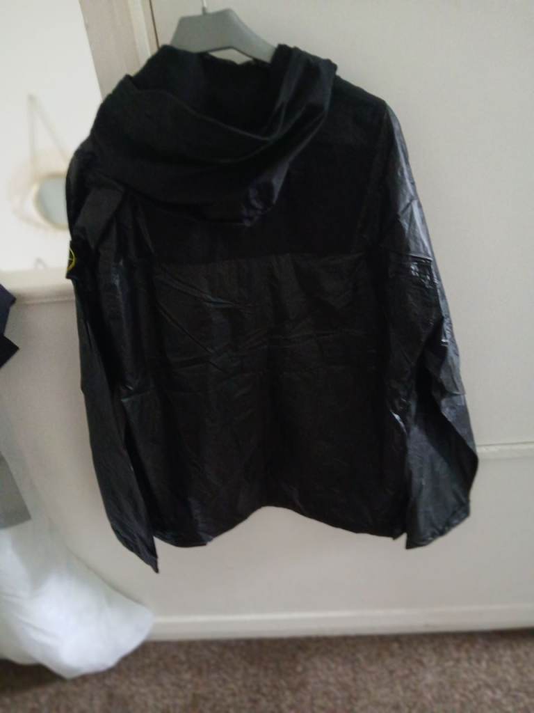 Mens black cp company hoody xl bnwt fits a 46 chest
