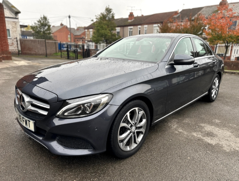 * ULEZ FREE * 2016 MERCEDES BENZ C CLASS C200D 1.6 DIESEL SPORT SALOON 7G-TRONIC+ AUTO EURO 6 *