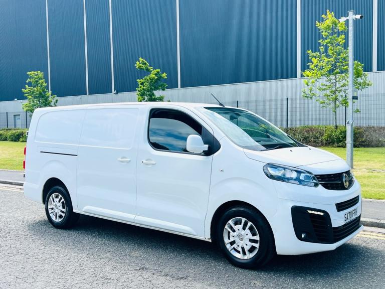 2020/70 VAUXHALL VIVARO SPORT 2.0 CDTI 120 PS 6 SPEED-LWB-3100 KG-GOOD SPEC VAN!