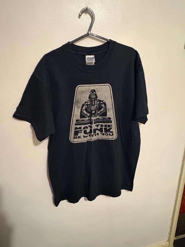 Men’s medium T-shirt 