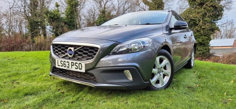 2013 Volvo V40 D2 Cross Country SE 5dr HATCHBACK Diesel Manual