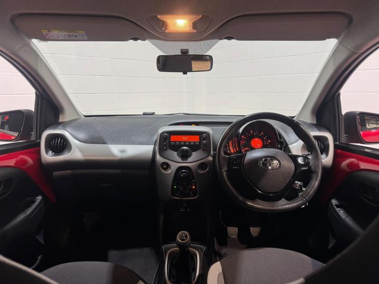 2015 Toyota AYGO 1.0 VVT-i x-play Euro 5 5dr Euro 5 HATCHBACK Petrol Manual