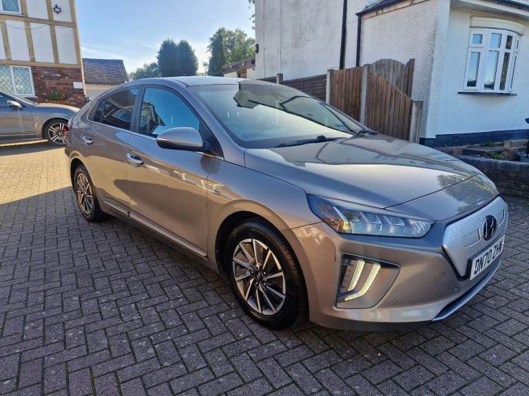 Hyundai IONIQ Premium SE 38.3kWh. Grade A battery! 2 keys! Great history! MOT March 2027! 