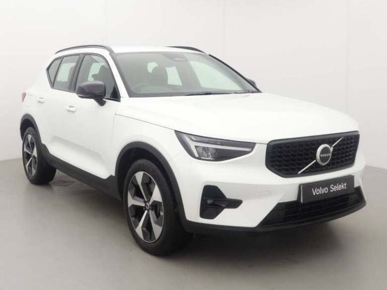 VOLVO XC40 2.0 B3P Plus Dark 5dr Auto *VAT QUALIFYING*