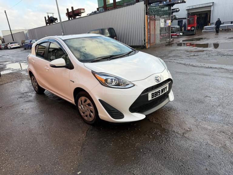  Toyota Aqua 1.5 Hybrid Automatic - 31,487 Miles - 1 Owner - Long MOT